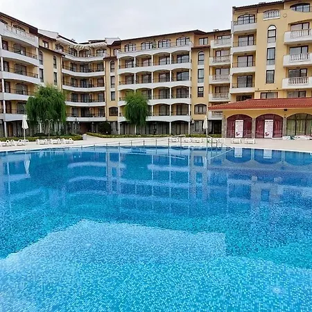 Апартамент Royal Sun *