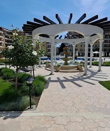 Апартамент Royal Sun *