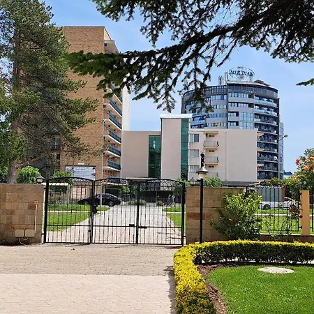 Royal Sun 아파트 *