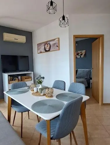 Royal Sun アパート サニービーチ