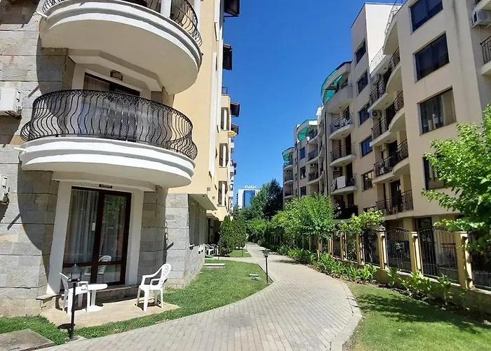 Royal Sun アパート *